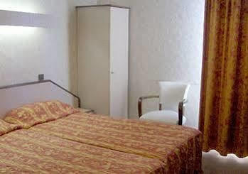 Terminus Hotel ตูร์ ภายนอก รูปภาพ